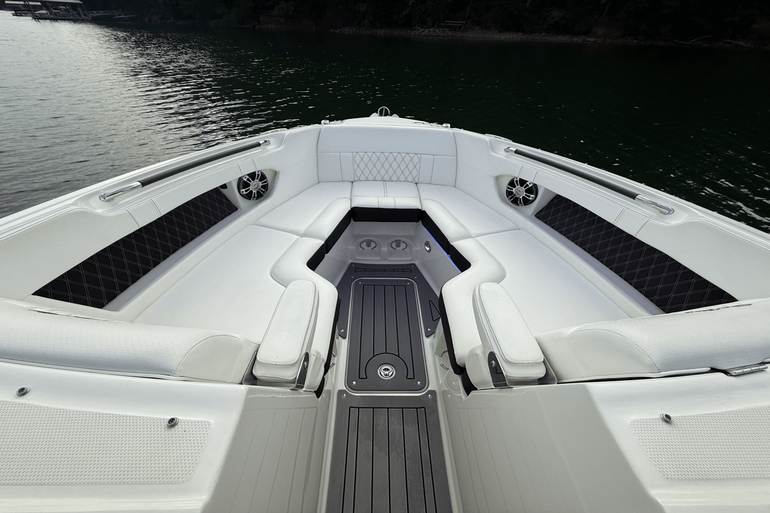 Slide: The Image of Sea Ray 280 SLX 2019 - 49