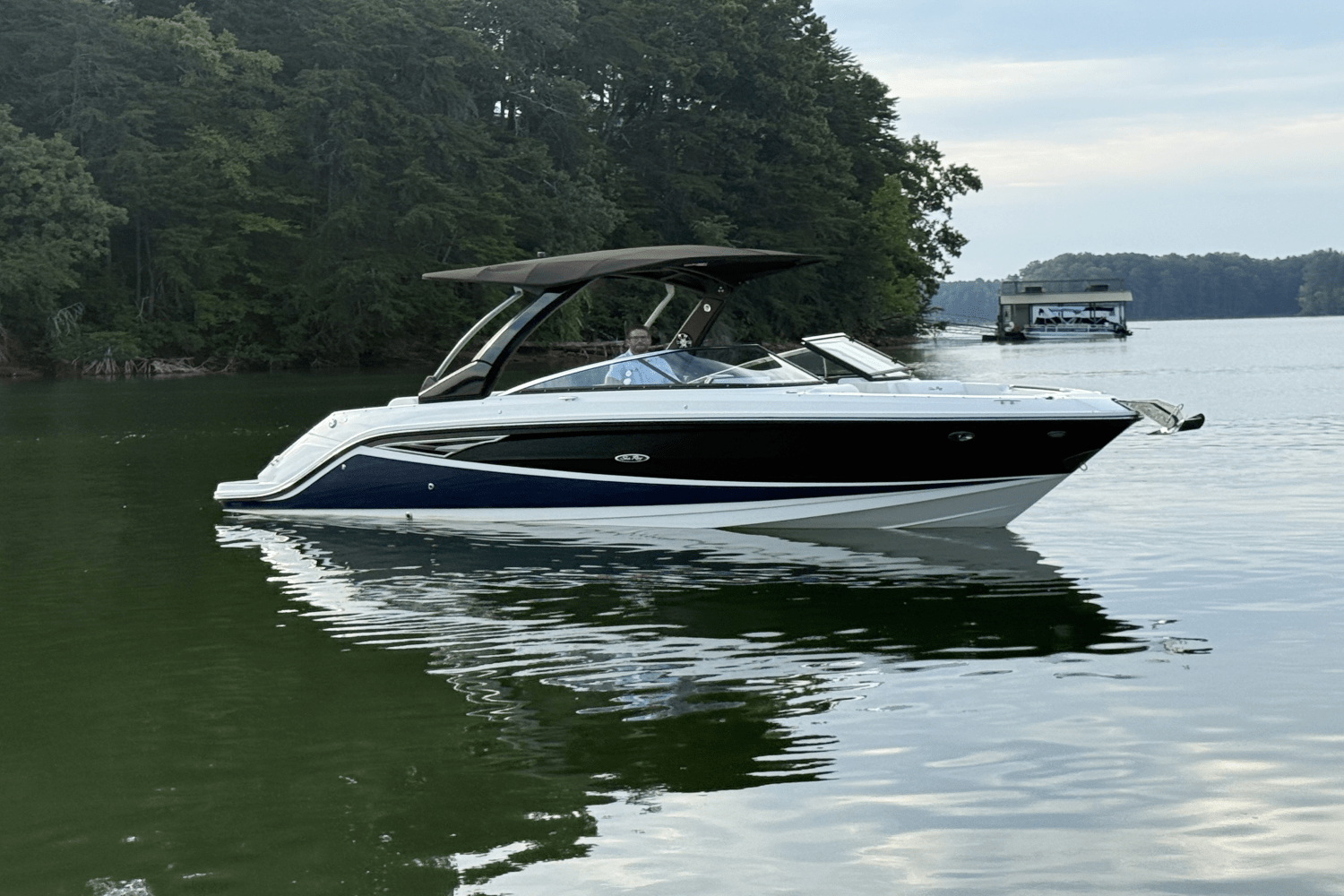 Slide: The Image of Sea Ray 280 SLX 2019 - 5