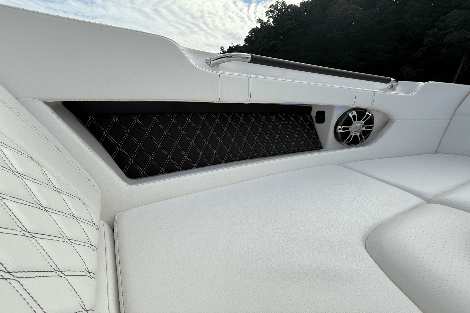 Slide: The Image of Sea Ray 280 SLX 2019 - 52