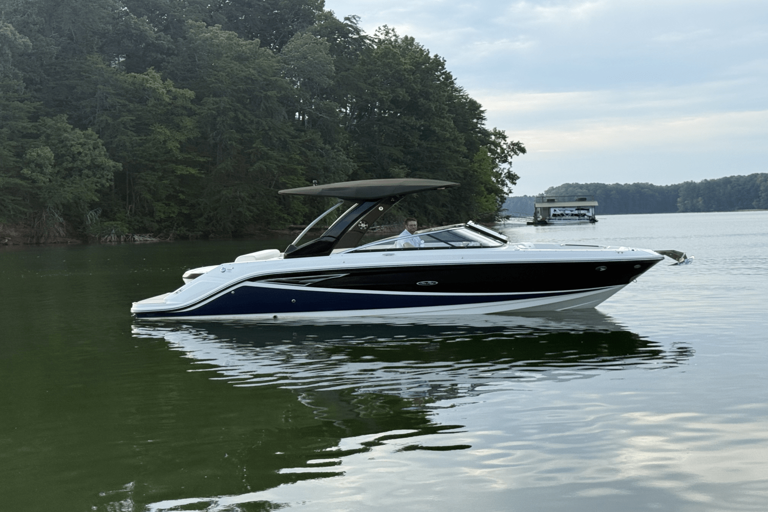 Slide: The Image of Sea Ray 280 SLX 2019 - 6