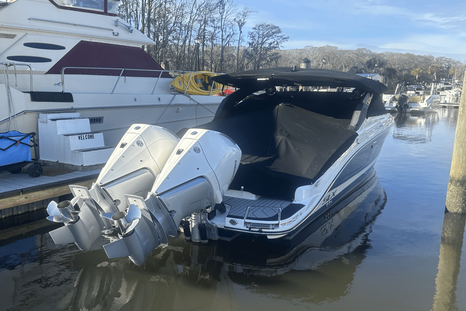 Slide: The Image of Sea Ray 280 SLX 2024 - 15