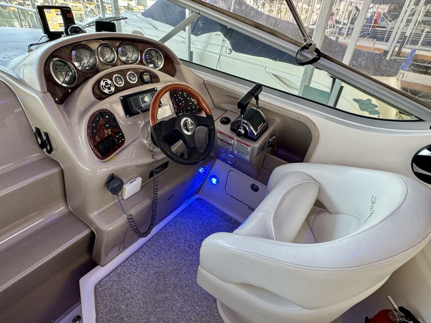 Slide: The Image of Sea Ray 280 Sundancer 2003 - 5255626