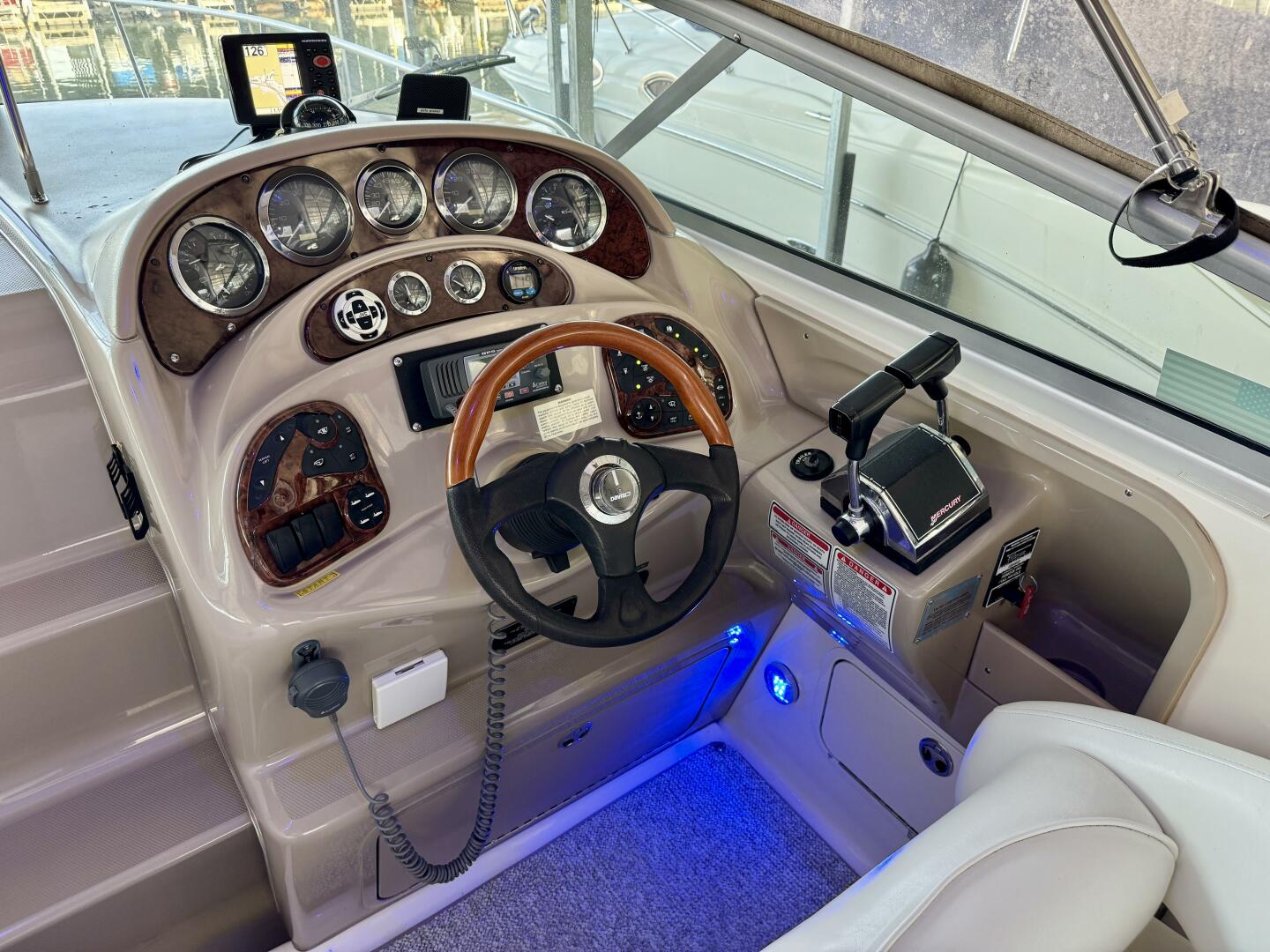 Slide: The Image of Sea Ray 280 Sundancer 2003 - 5255627