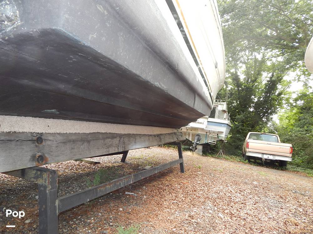 Slide: The Image of Sea Ray 280 Sundancer 2003 - 27