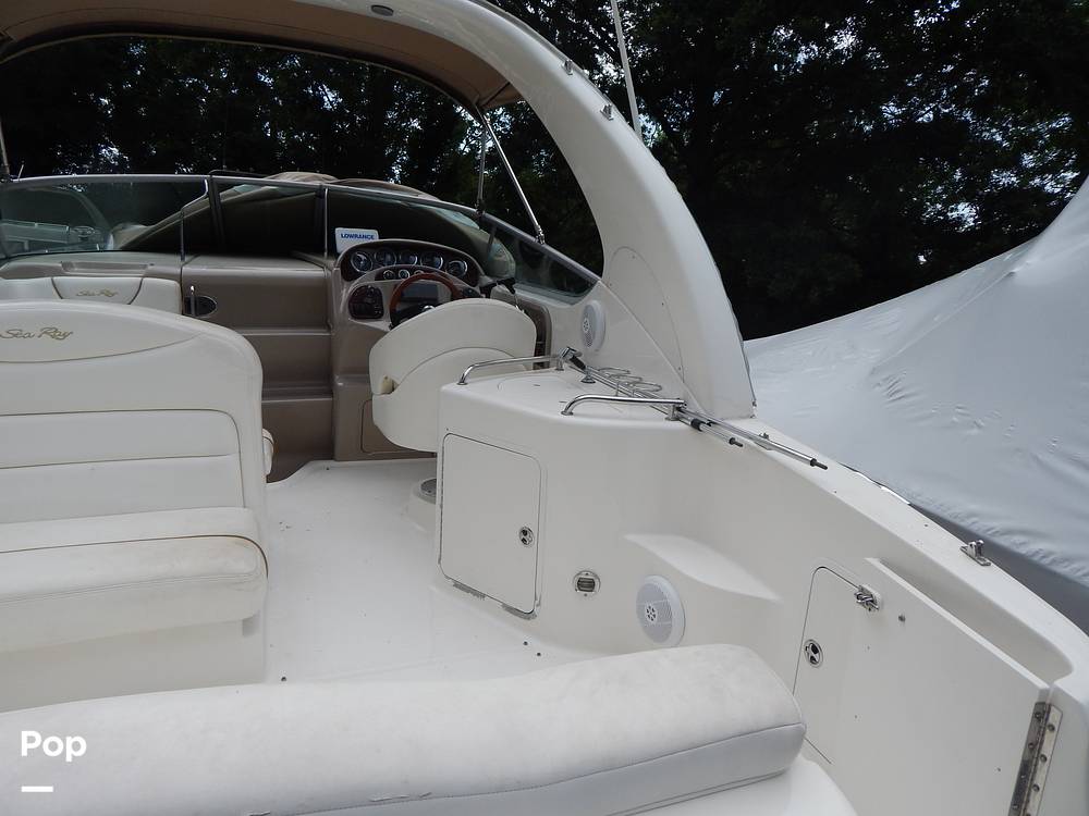 Slide: The Image of Sea Ray 280 Sundancer 2003 - 34