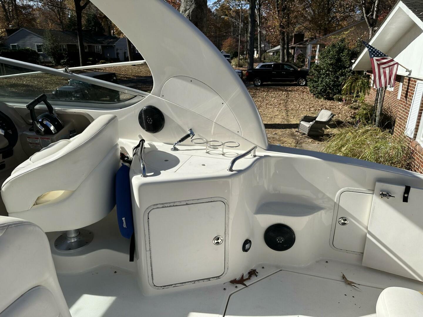 Slide: The Image of Sea Ray 280 Sundancer 2003 - 4