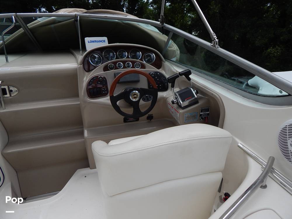 Slide: The Image of Sea Ray 280 Sundancer 2003 - 43