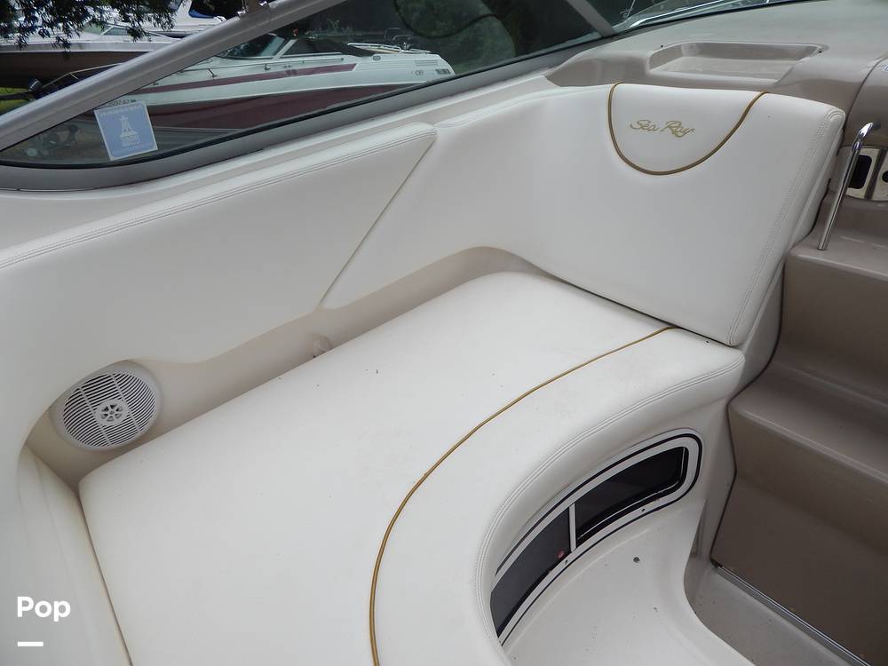 Slide: The Image of Sea Ray 280 Sundancer 2003 - 45
