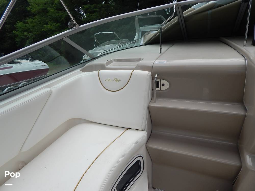 Slide: The Image of Sea Ray 280 Sundancer 2003 - 46