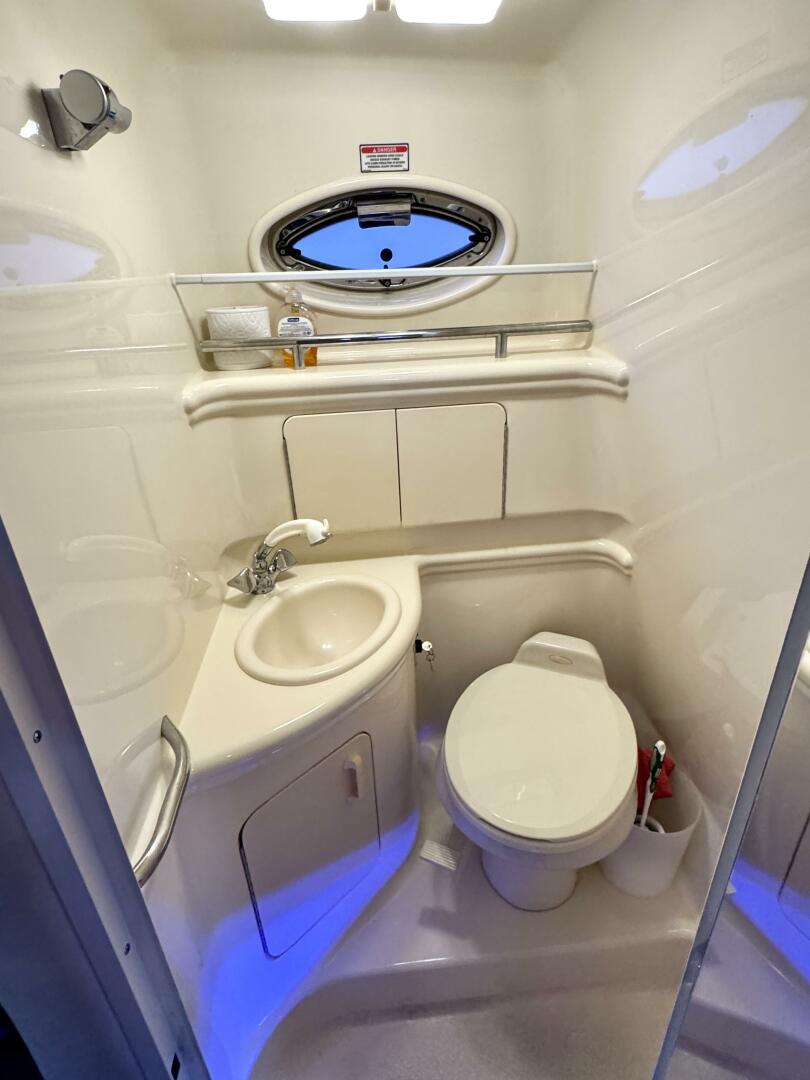Slide: The Image of Sea Ray 280 Sundancer 2003 - 5255681