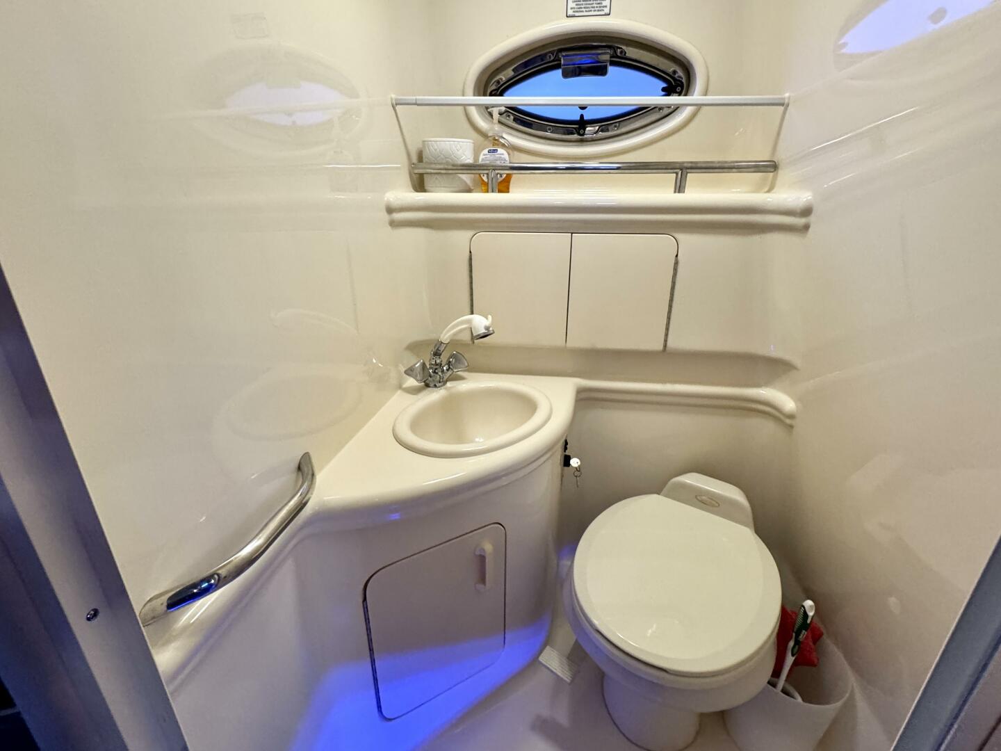 Slide: The Image of Sea Ray 280 Sundancer 2003 - 5255682