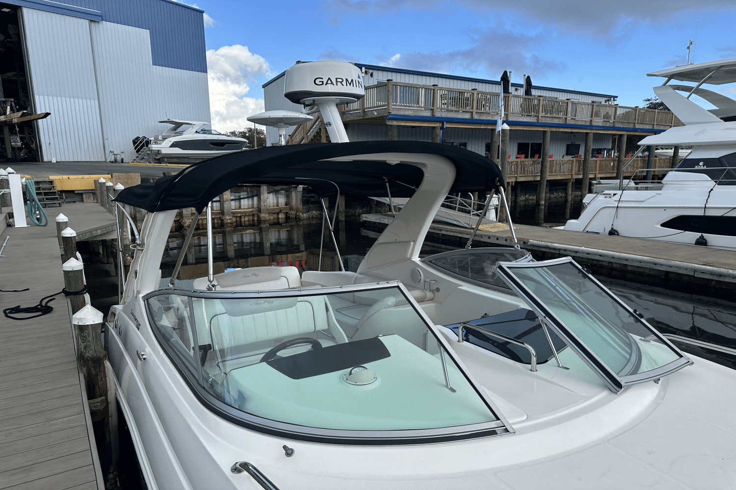 Slide: The Image of Sea Ray 280 SUNDANCER 2010 - 15