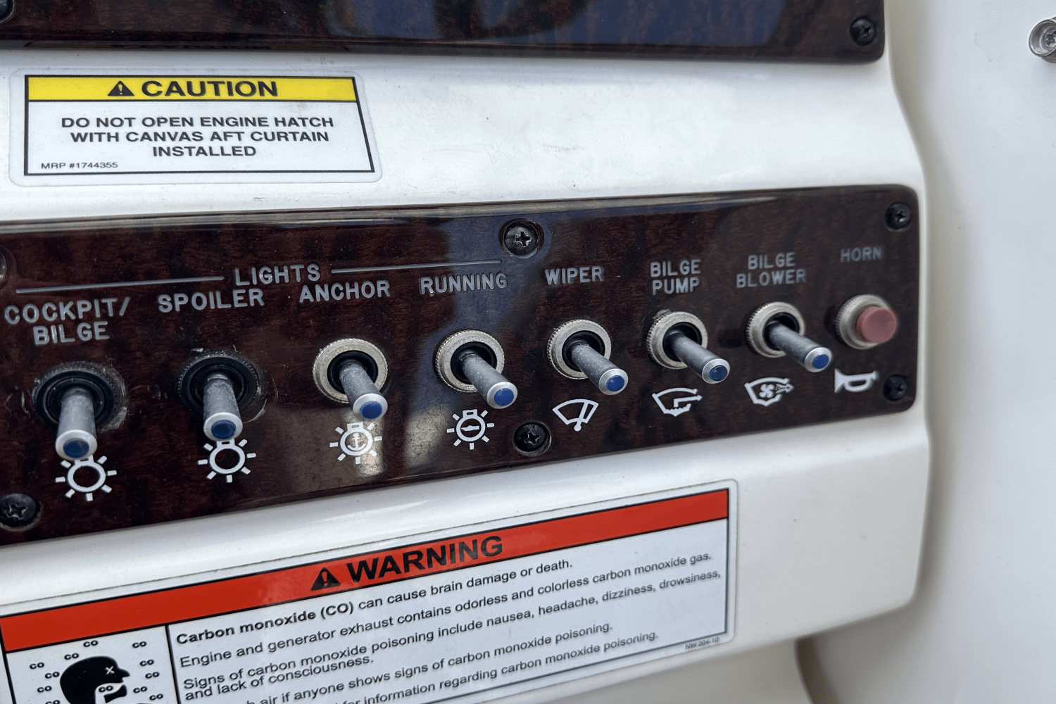 Slide: The Image of Sea Ray 280 SUNDANCER 2010 - 19