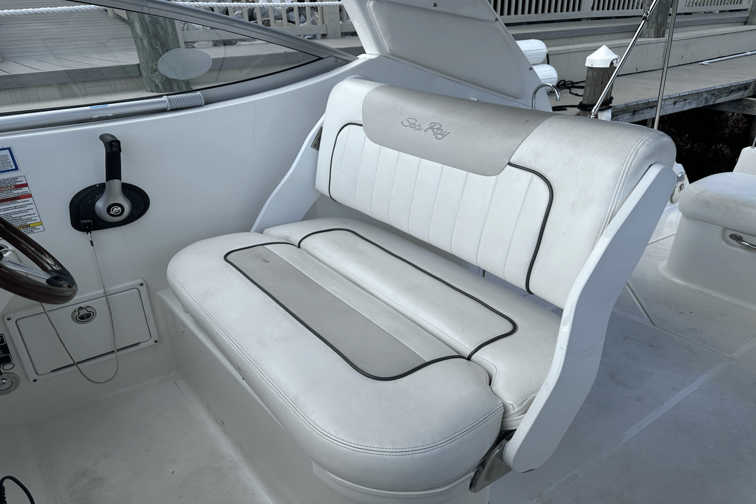 Slide: The Image of Sea Ray 280 SUNDANCER 2010 - 22