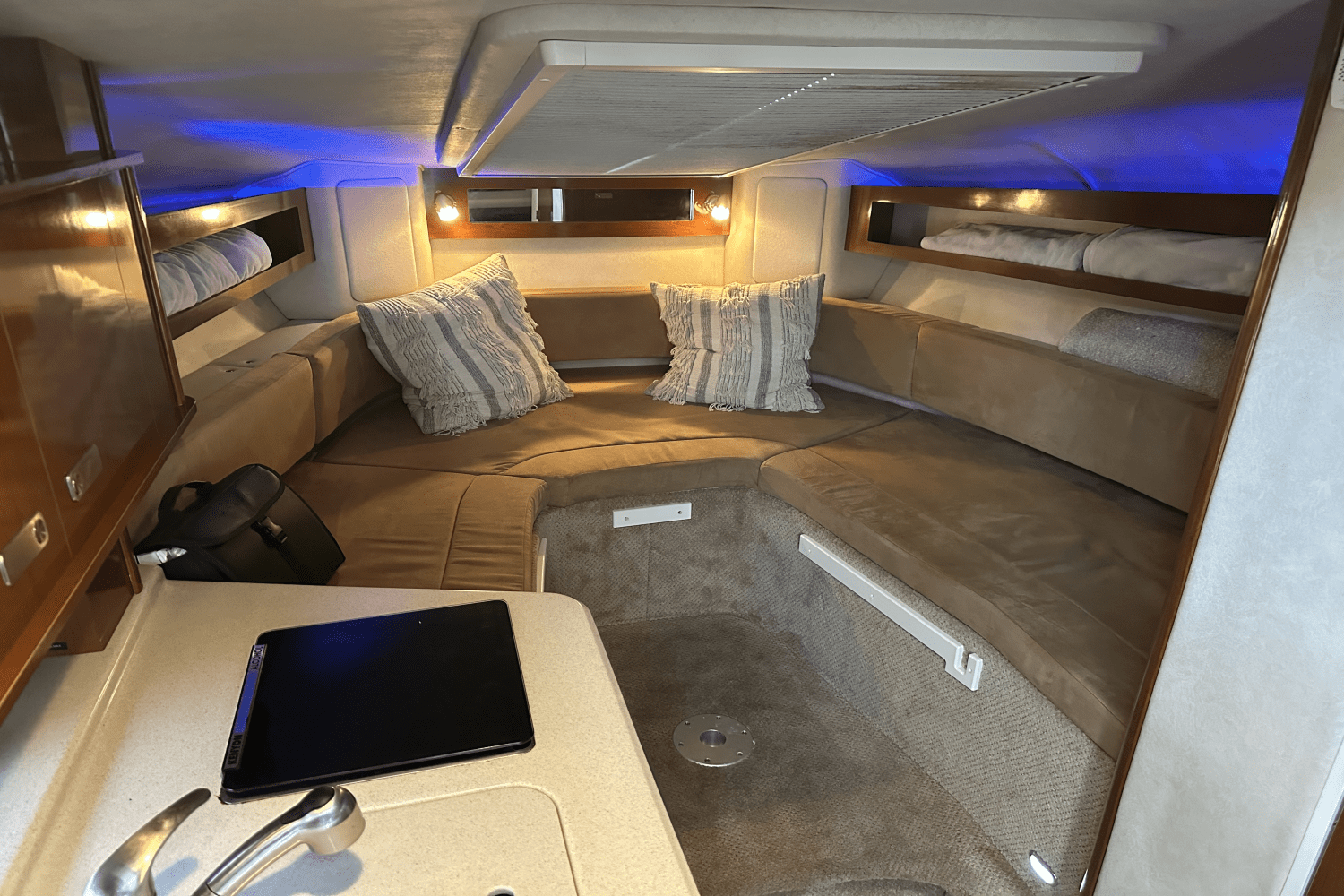 Slide: The Image of Sea Ray 280 SUNDANCER 2010 - 25