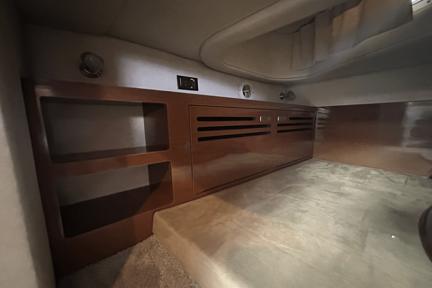 Slide: The Image of Sea Ray 280 SUNDANCER 2010 - 35