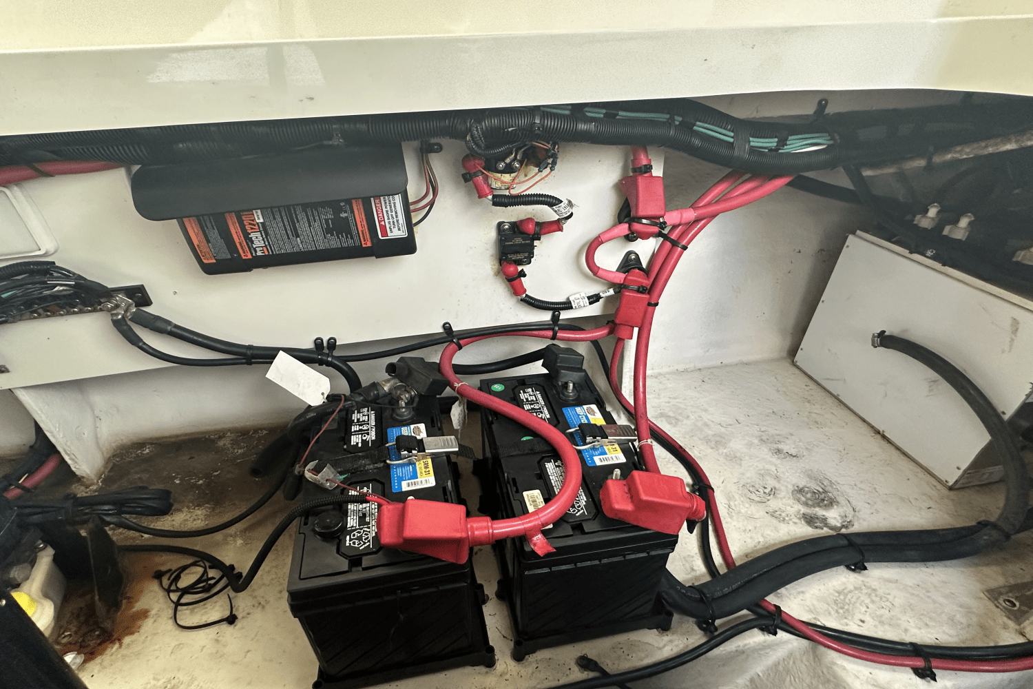 Slide: The Image of Sea Ray 280 SUNDANCER 2010 - 43