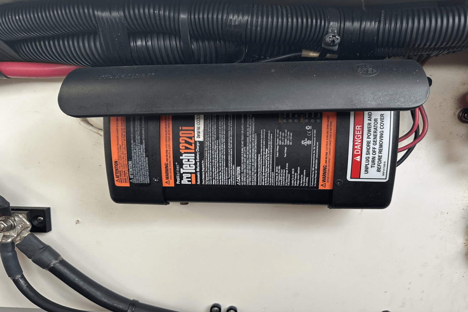 Slide: The Image of Sea Ray 280 SUNDANCER 2010 - 44