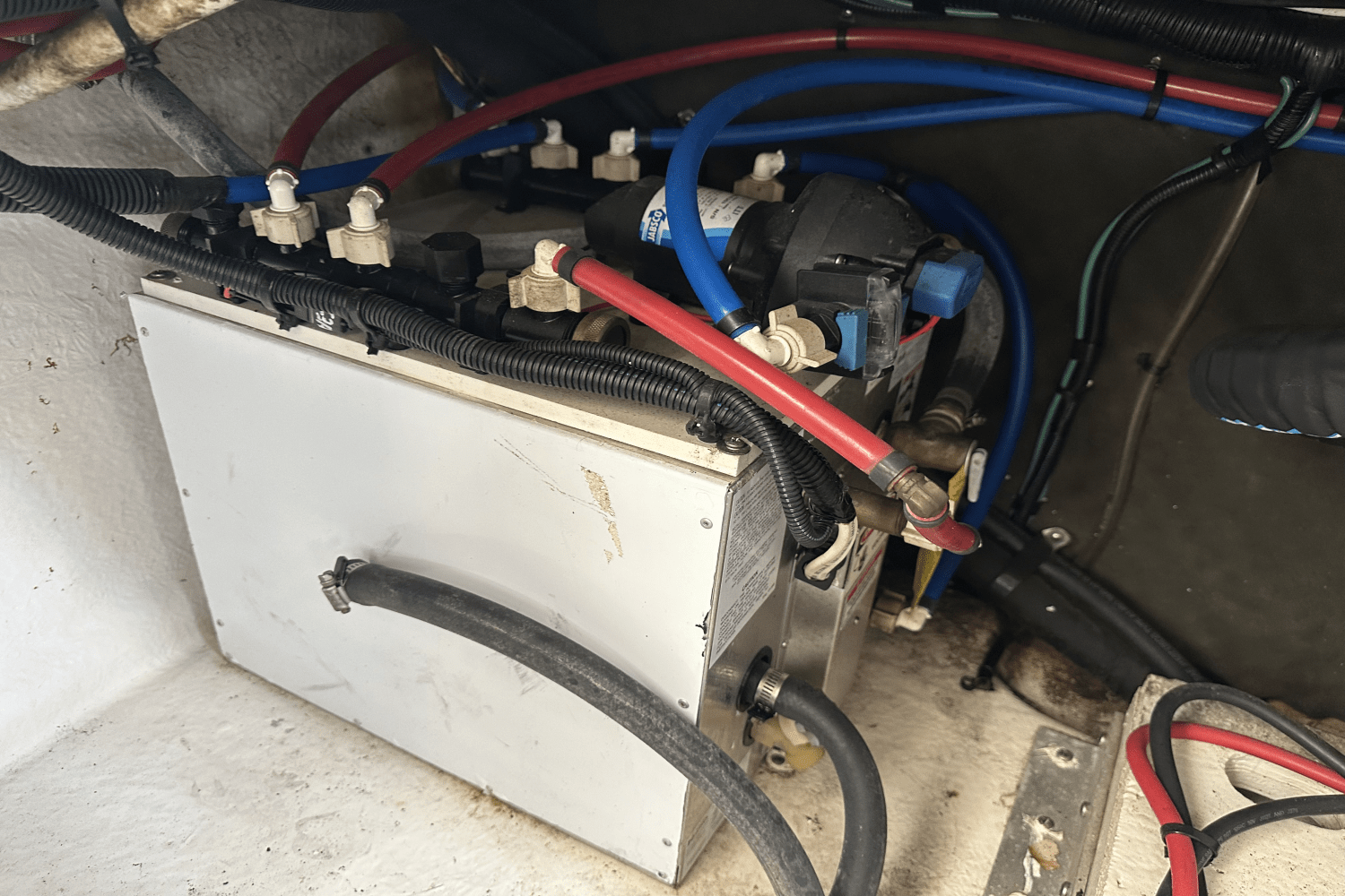 Slide: The Image of Sea Ray 280 SUNDANCER 2010 - 45