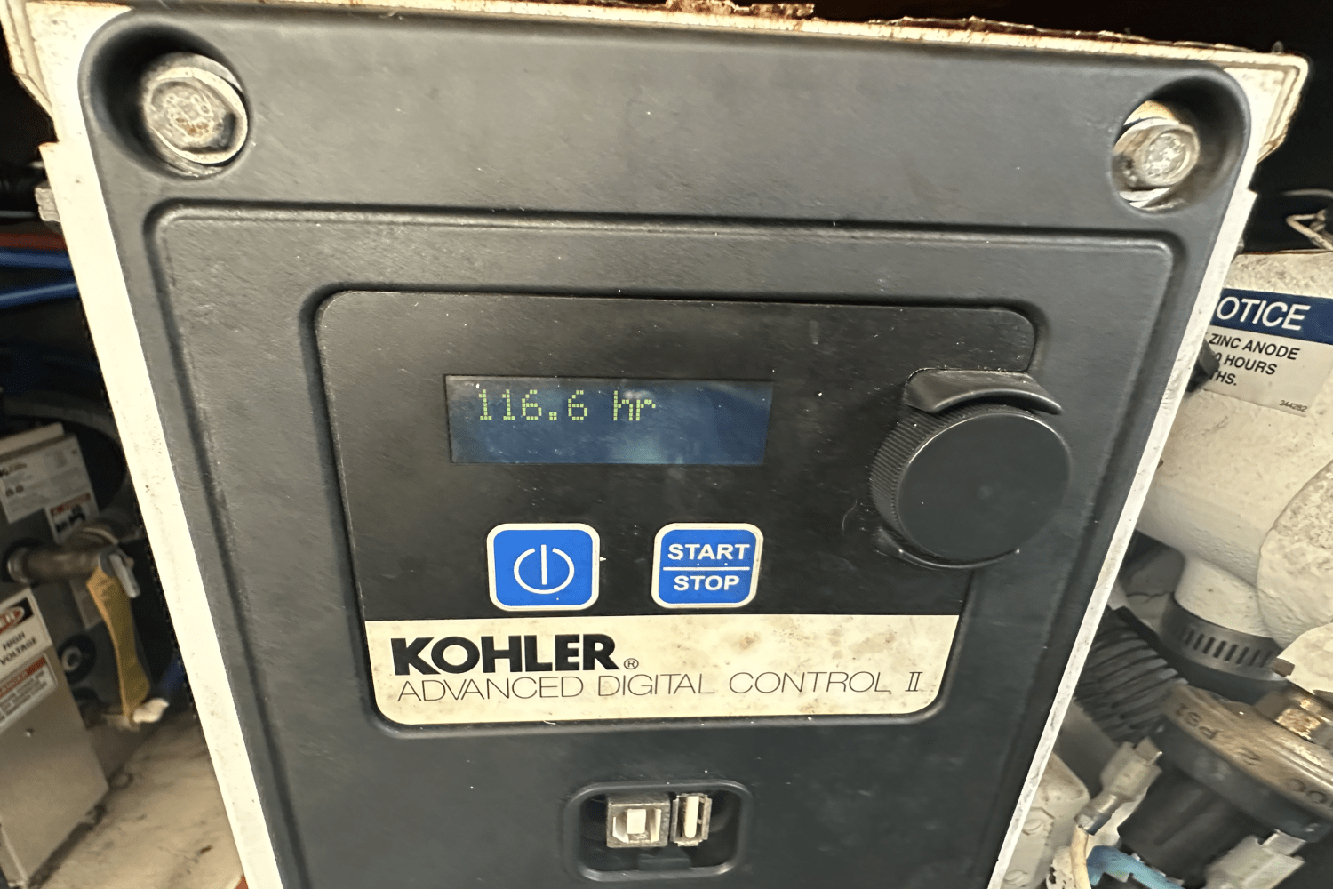 Slide: The Image of Sea Ray 280 SUNDANCER 2010 - 47