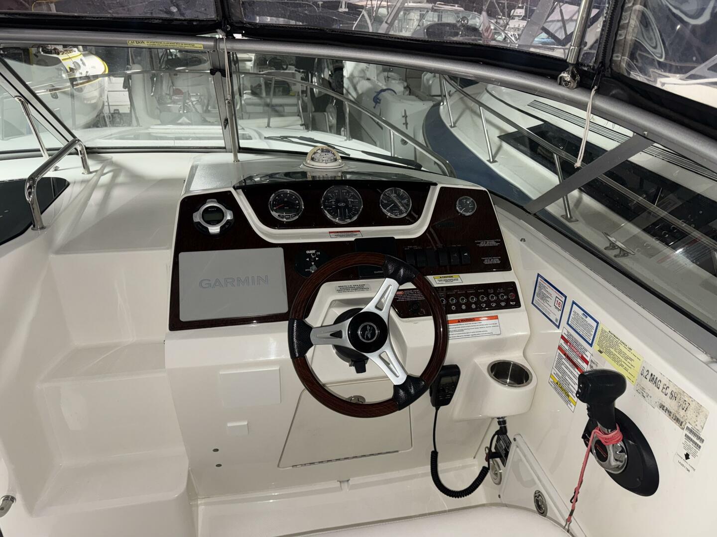 Slide: The Image of Sea Ray 280 Sundancer 2010 - 5098308