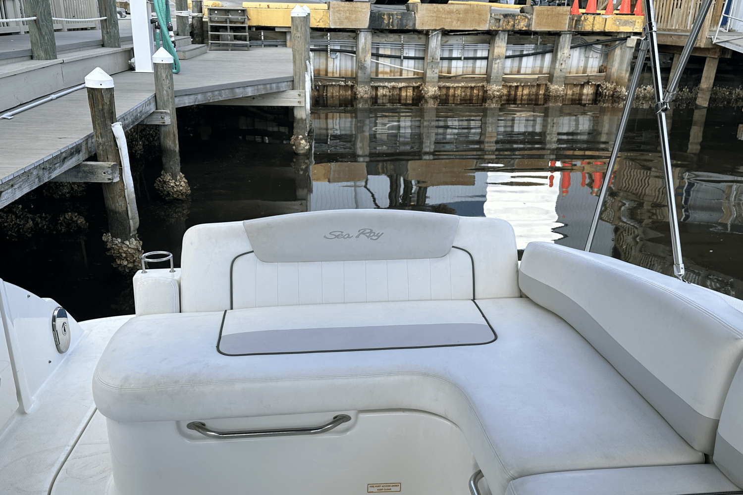 Slide: The Image of Sea Ray 280 SUNDANCER 2010 - 7