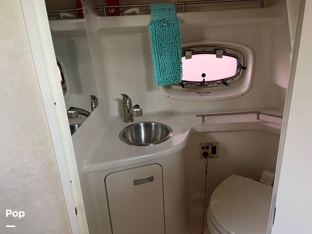 Slide: The Image of Sea Ray 280 Sundancer 2011 - 10