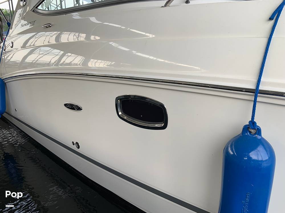 Slide: The Image of Sea Ray 280 Sundancer 2011 - 123