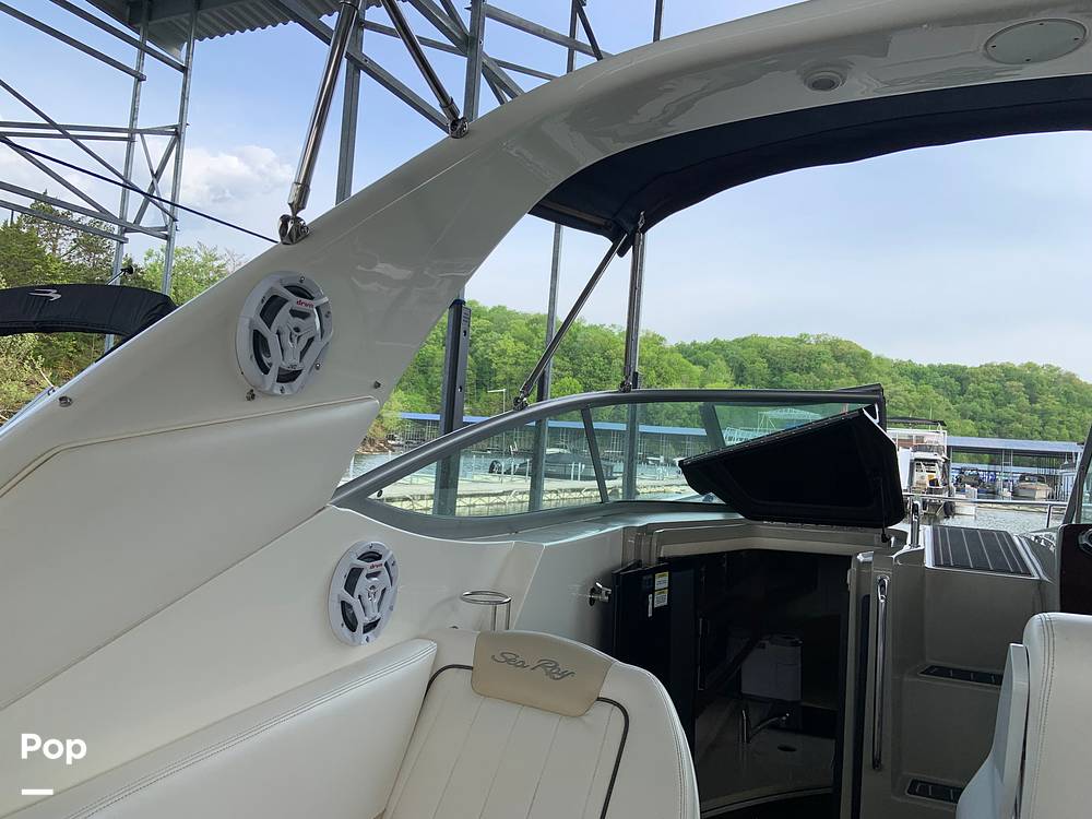 Slide: The Image of Sea Ray 280 Sundancer 2011 - 143