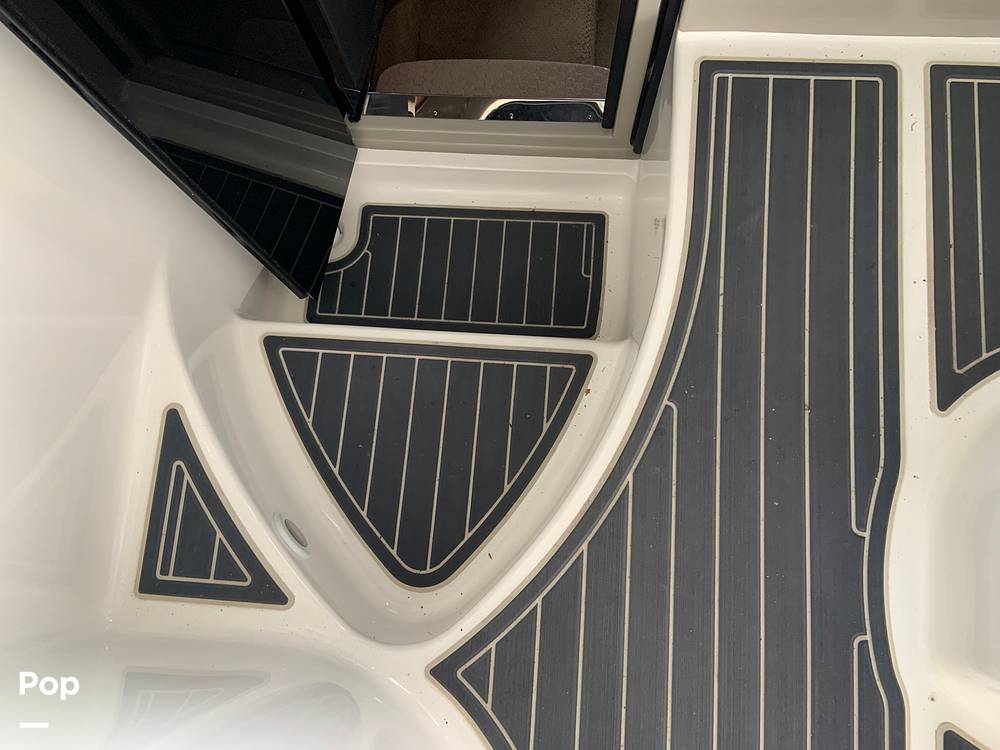 Slide: The Image of Sea Ray 280 Sundancer 2011 - 167