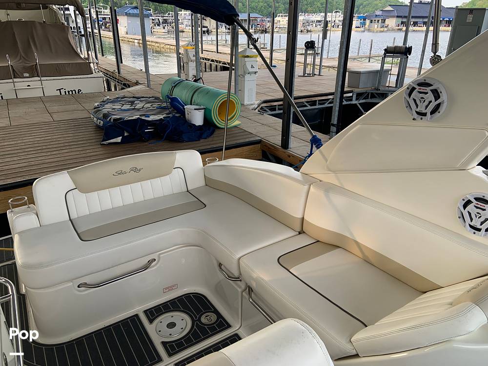 Slide: The Image of Sea Ray 280 Sundancer 2011 - 22
