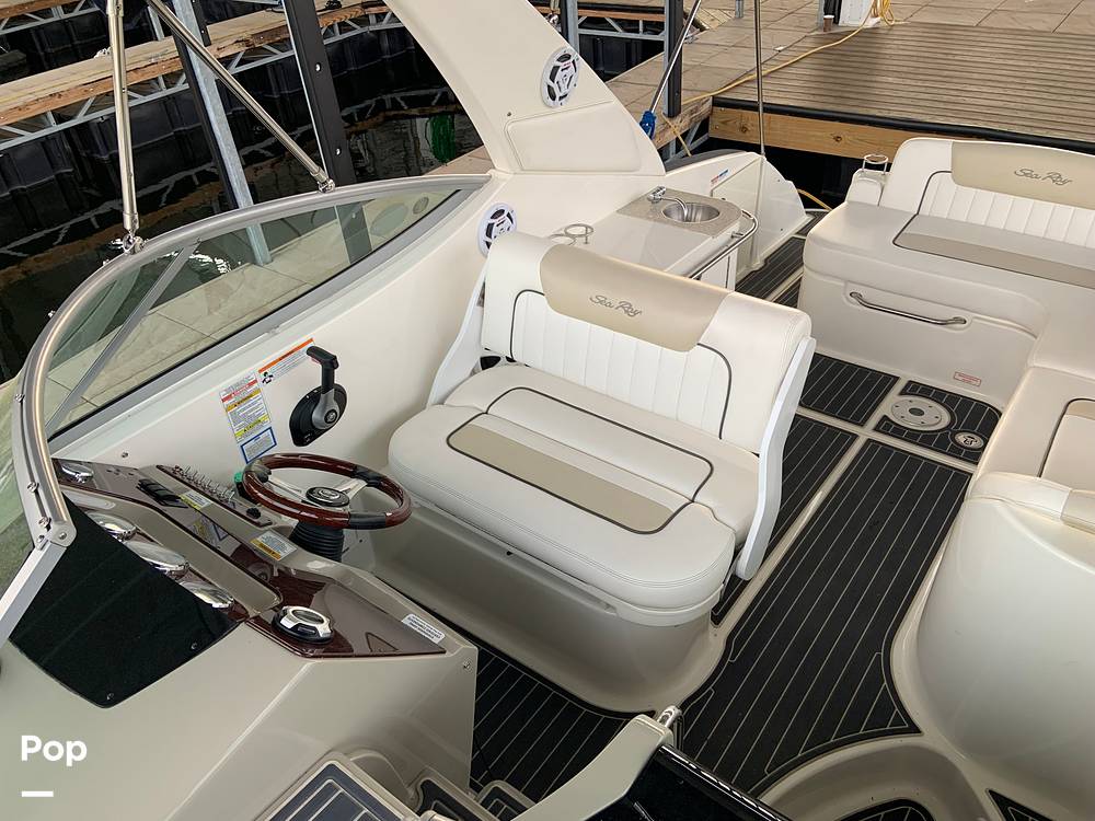 Slide: The Image of Sea Ray 280 Sundancer 2011 - 23
