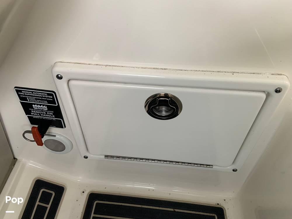 Slide: The Image of Sea Ray 280 Sundancer 2011 - 36