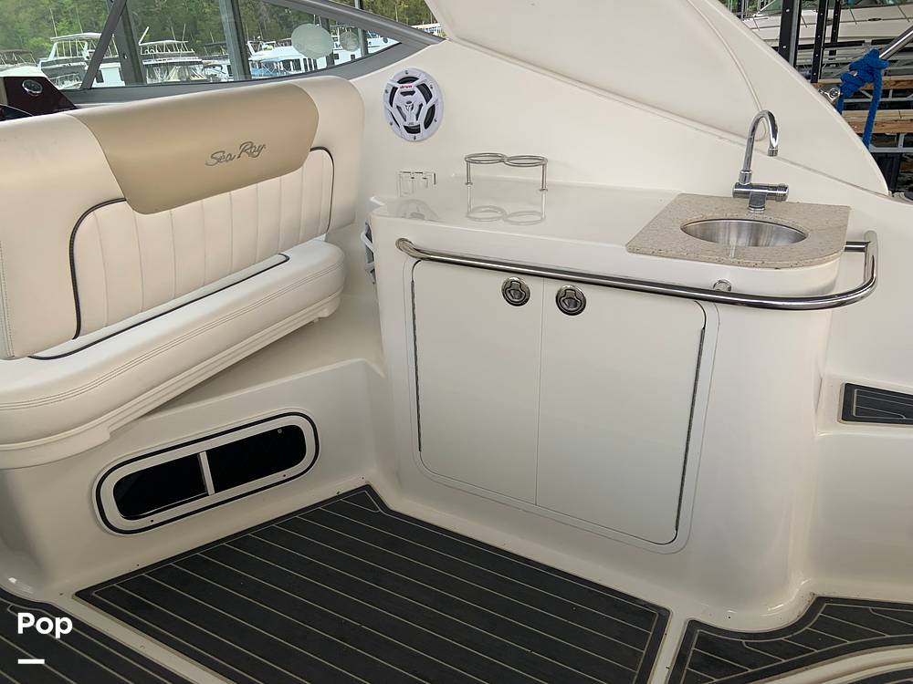 Slide: The Image of Sea Ray 280 Sundancer 2011 - 43