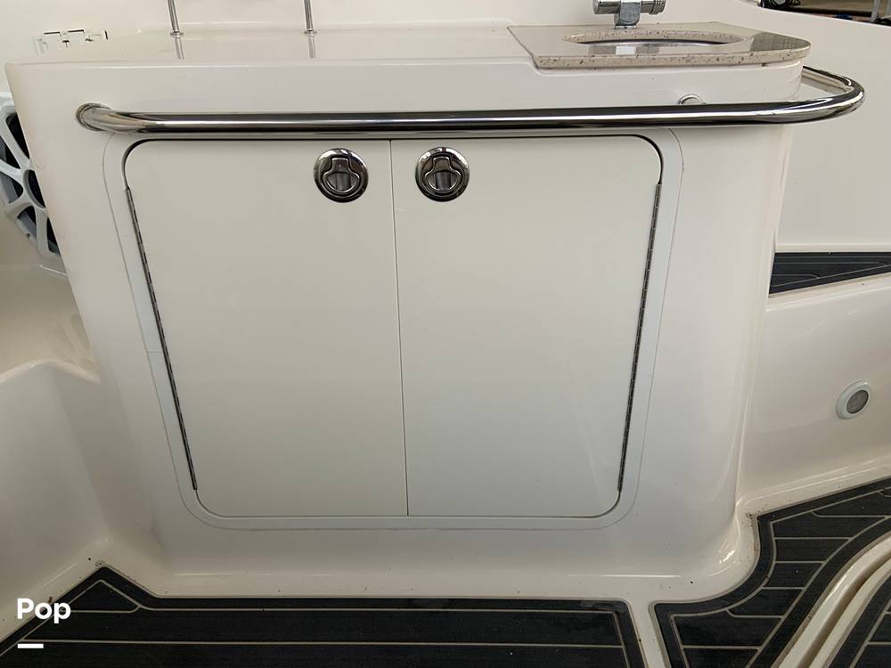 Slide: The Image of Sea Ray 280 Sundancer 2011 - 45