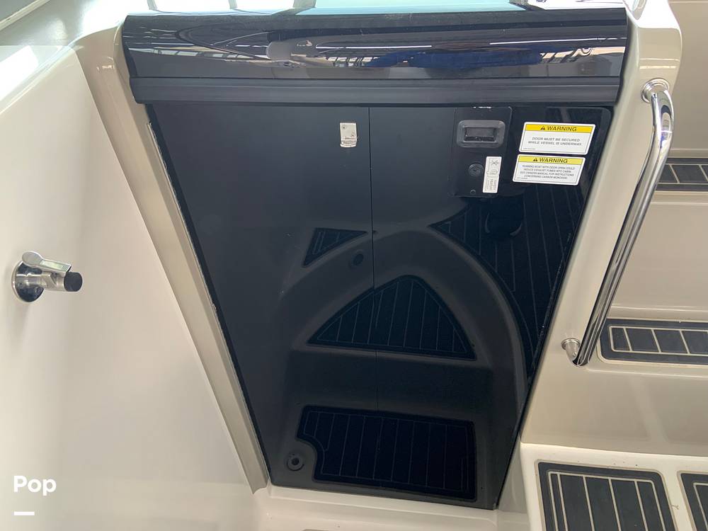 Slide: The Image of Sea Ray 280 Sundancer 2011 - 51