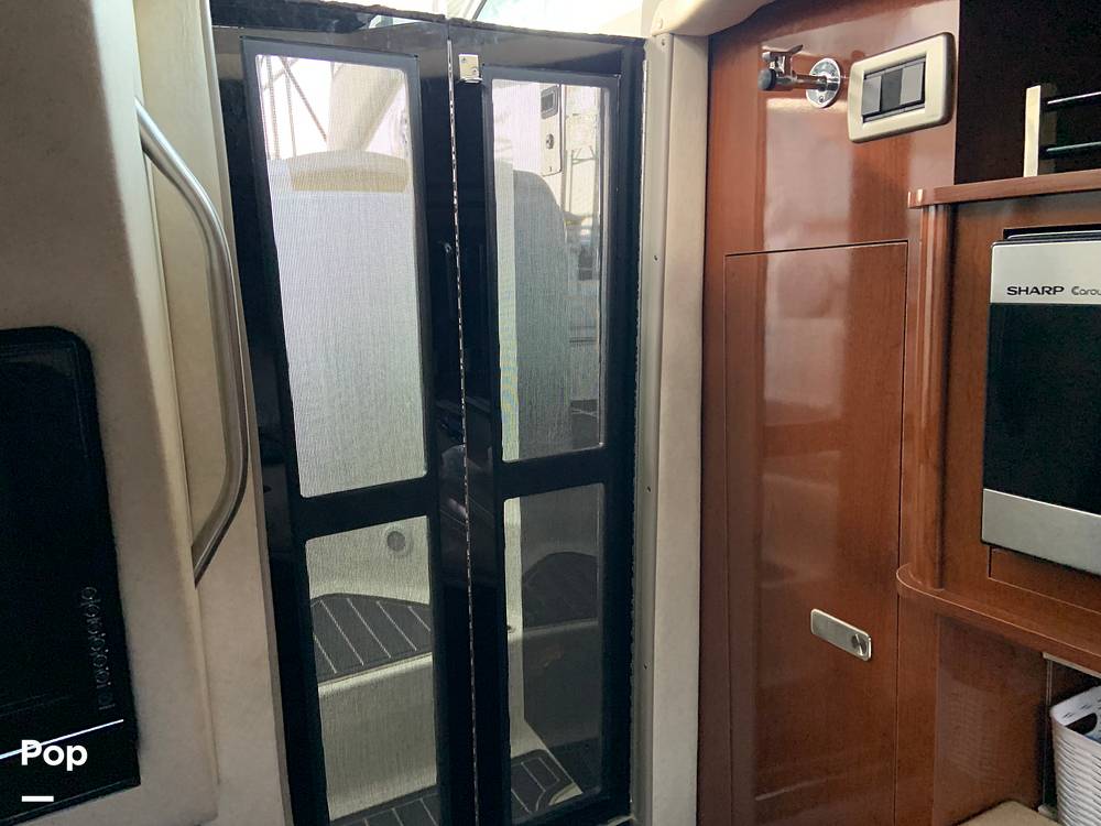 Slide: The Image of Sea Ray 280 Sundancer 2011 - 68
