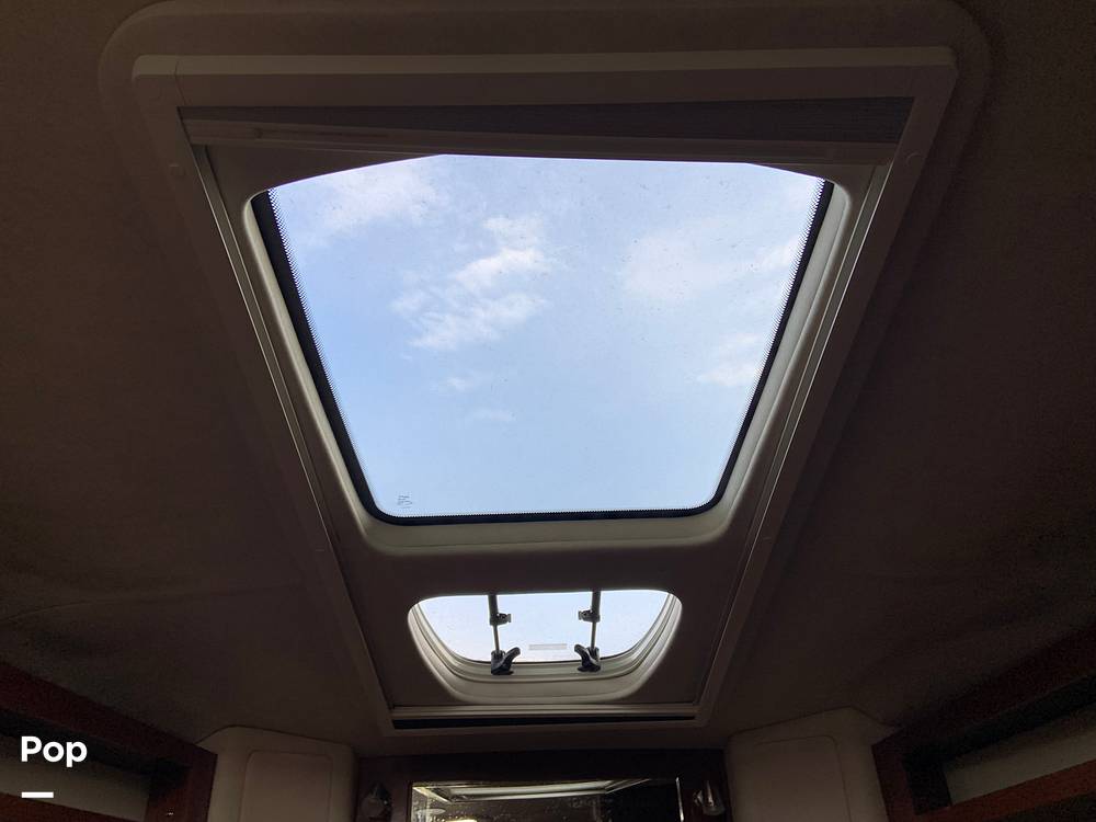 Slide: The Image of Sea Ray 280 Sundancer 2011 - 77