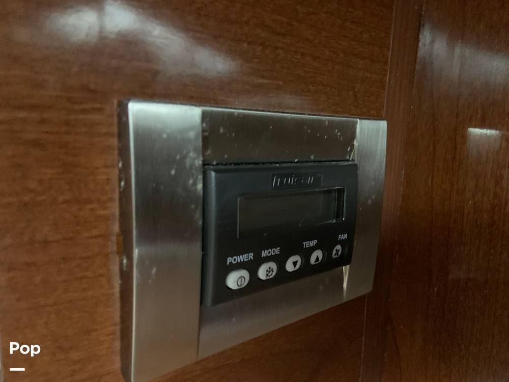 Slide: The Image of Sea Ray 280 Sundancer 2011 - 85