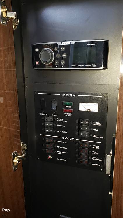 Slide: The Image of Sea Ray 280 Sundancer 2016 - 14733448