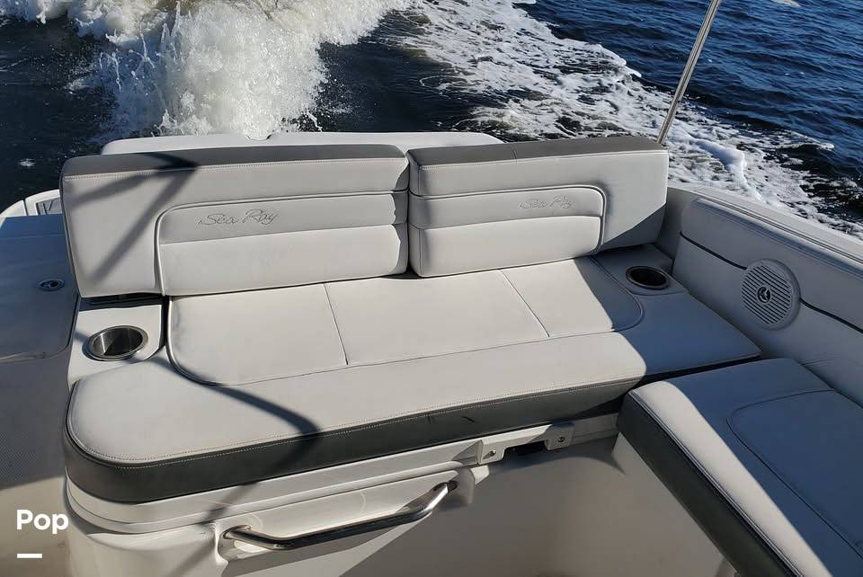 Slide: The Image of Sea Ray 280 Sundeck 2012 - 15266146