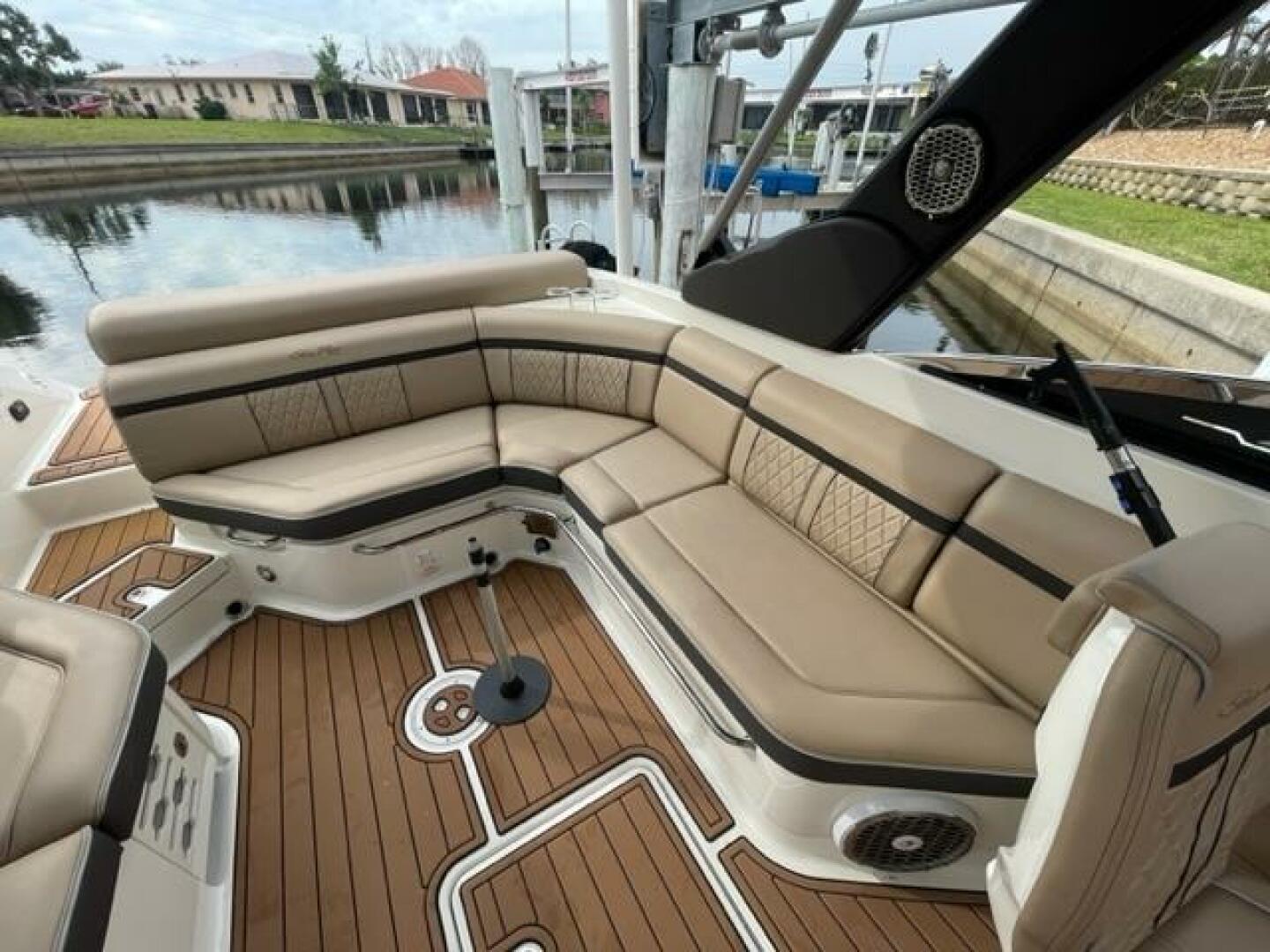 Slide: The Image of Sea Ray 280 Sundeck 2017 - 3838868