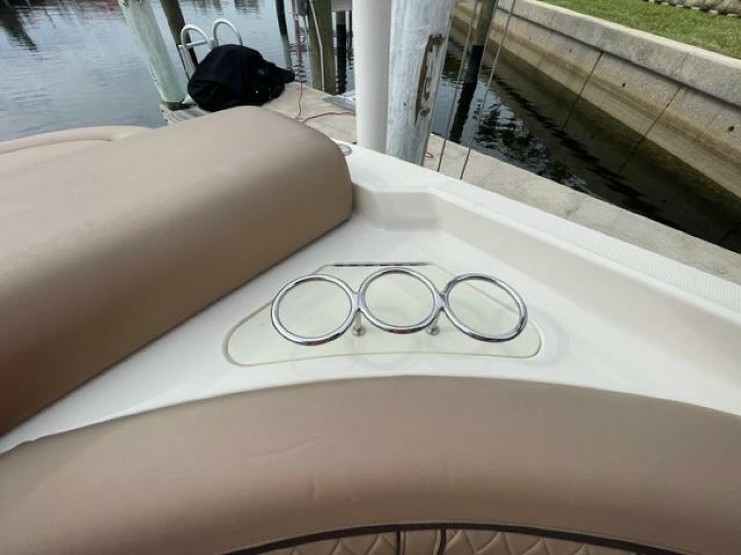 Slide: The Image of Sea Ray 280 Sundeck 2017 - 3838888