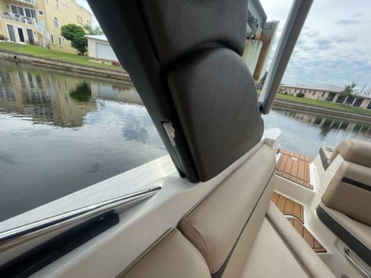 Slide: The Image of Sea Ray 280 Sundeck 2017 - 3838898