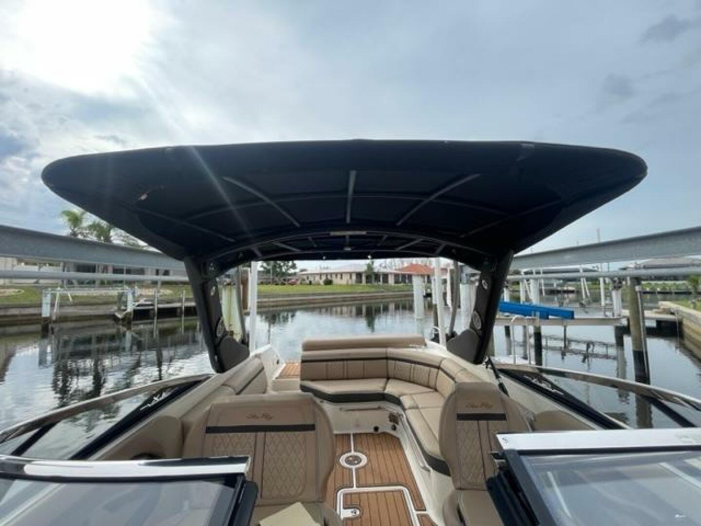Slide: The Image of Sea Ray 280 Sundeck 2017 - 3838899