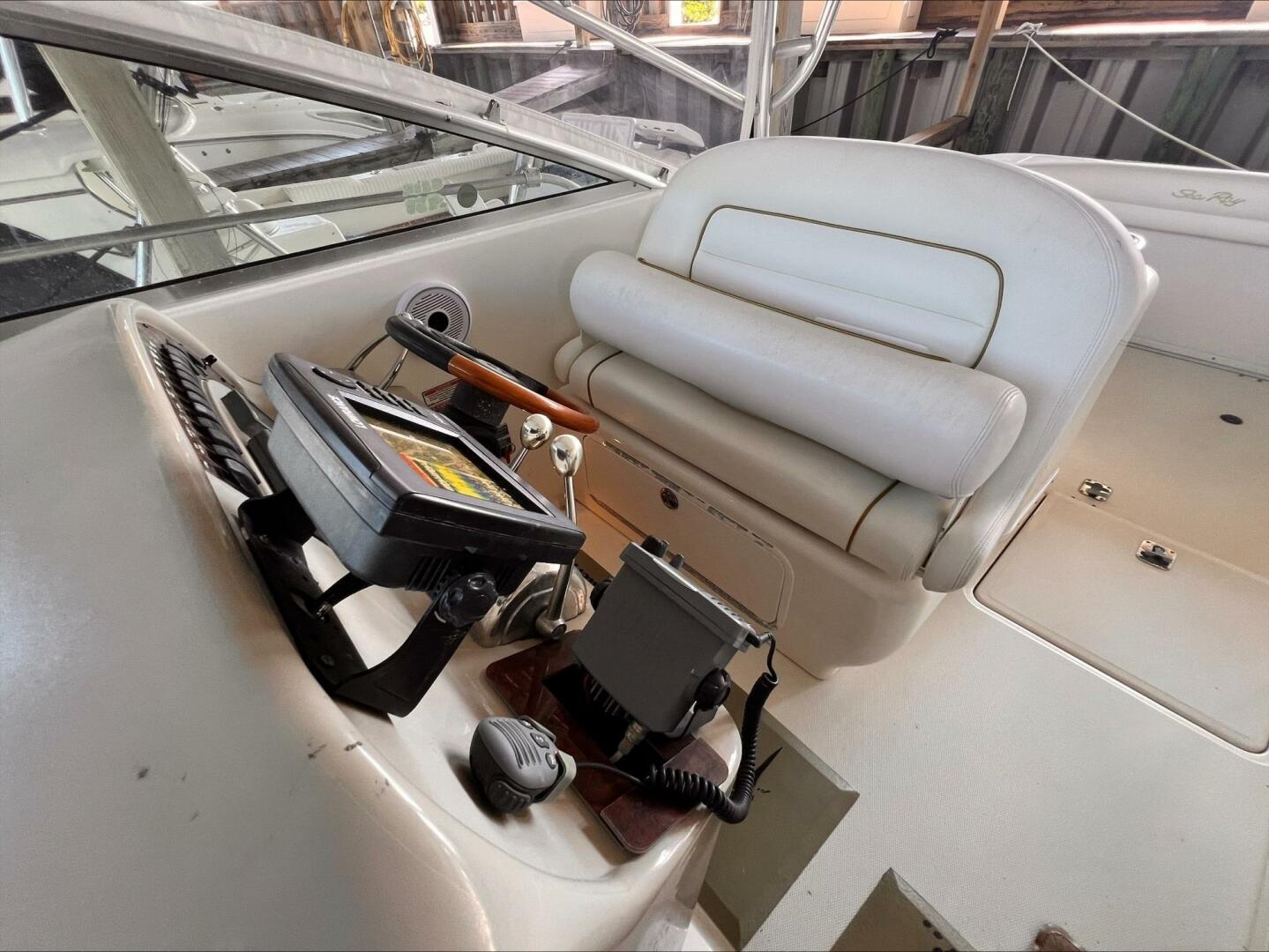 Slide: The Image of Sea Ray 290 Amberjack 2002 - 16
