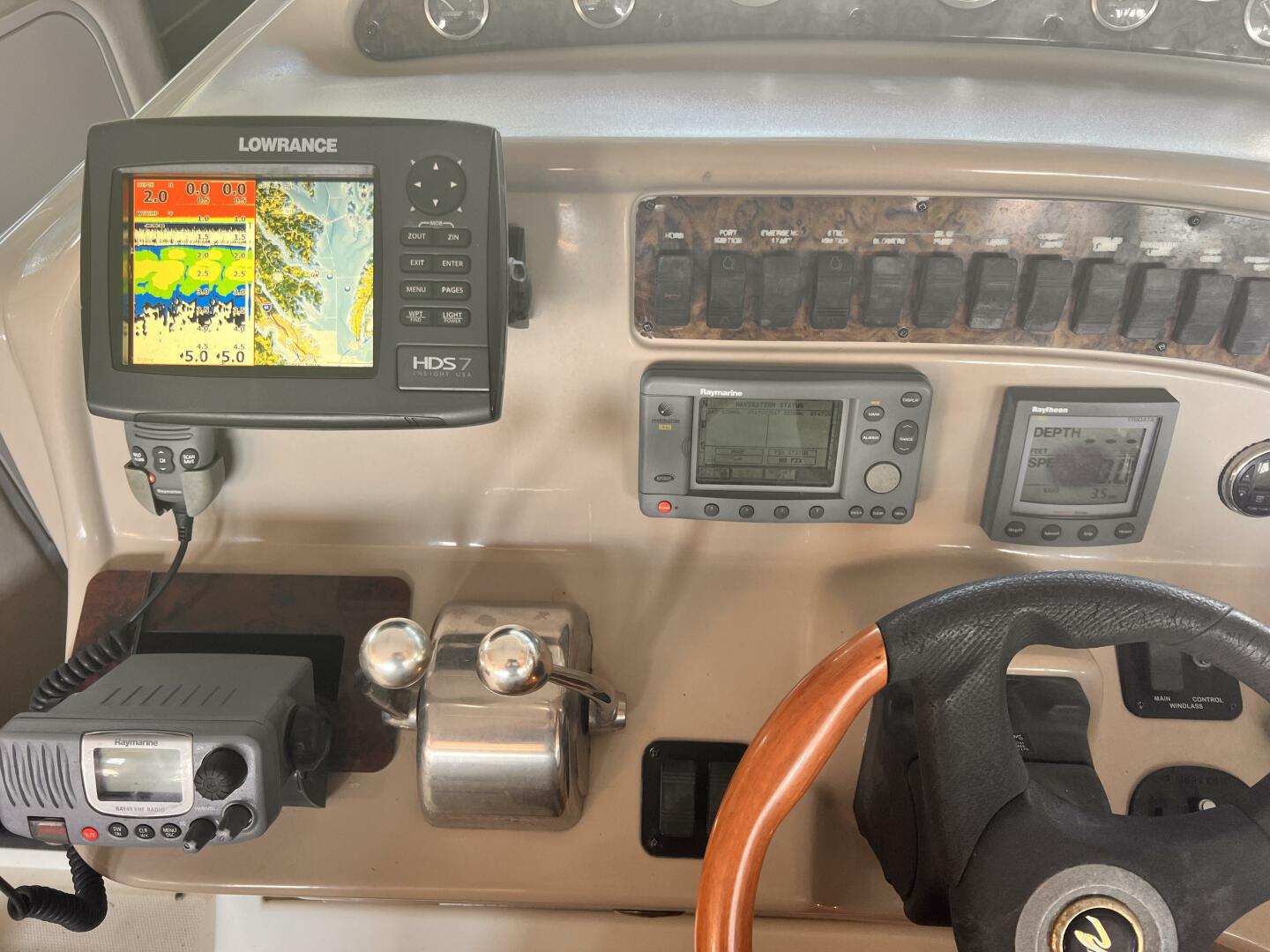 Slide: The Image of Sea Ray 290 Amberjack 2002 - 18