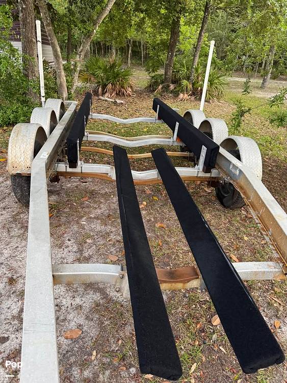 Slide: The Image of Tri-axle Trailer Included - 15408337