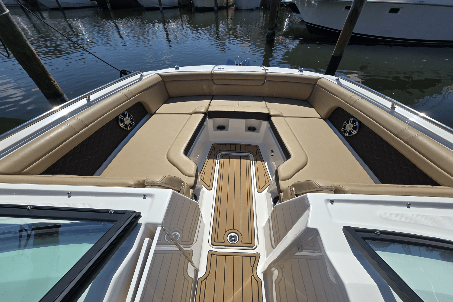 Slide: The Image of Sea Ray 290 SDX-OB 2024 - 5
