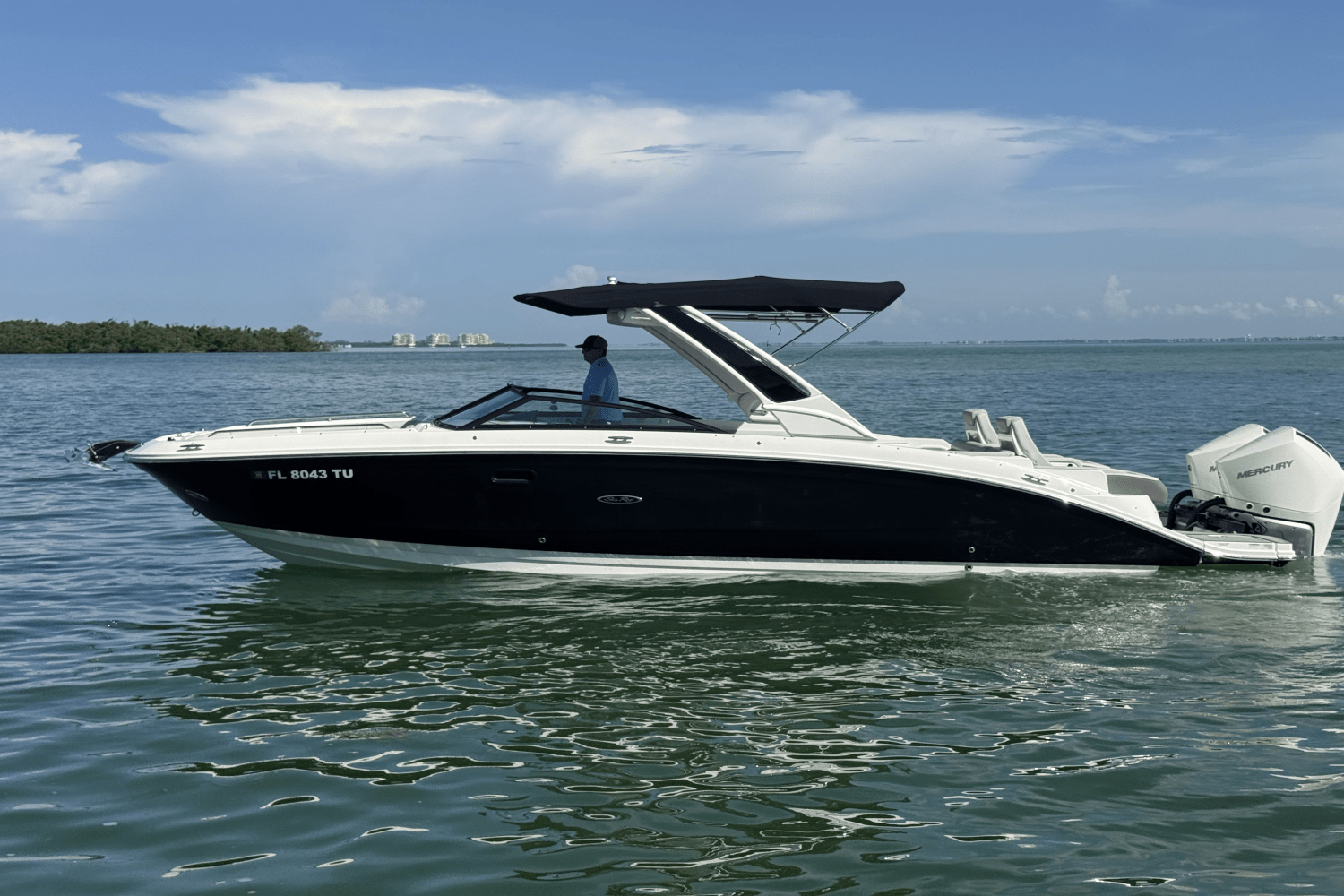 Slide: The Image of Sea Ray 290 SDX OB 2024 - 1